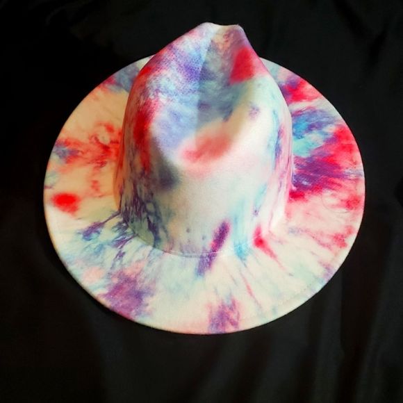 Fedora  - Picture 1 of 2